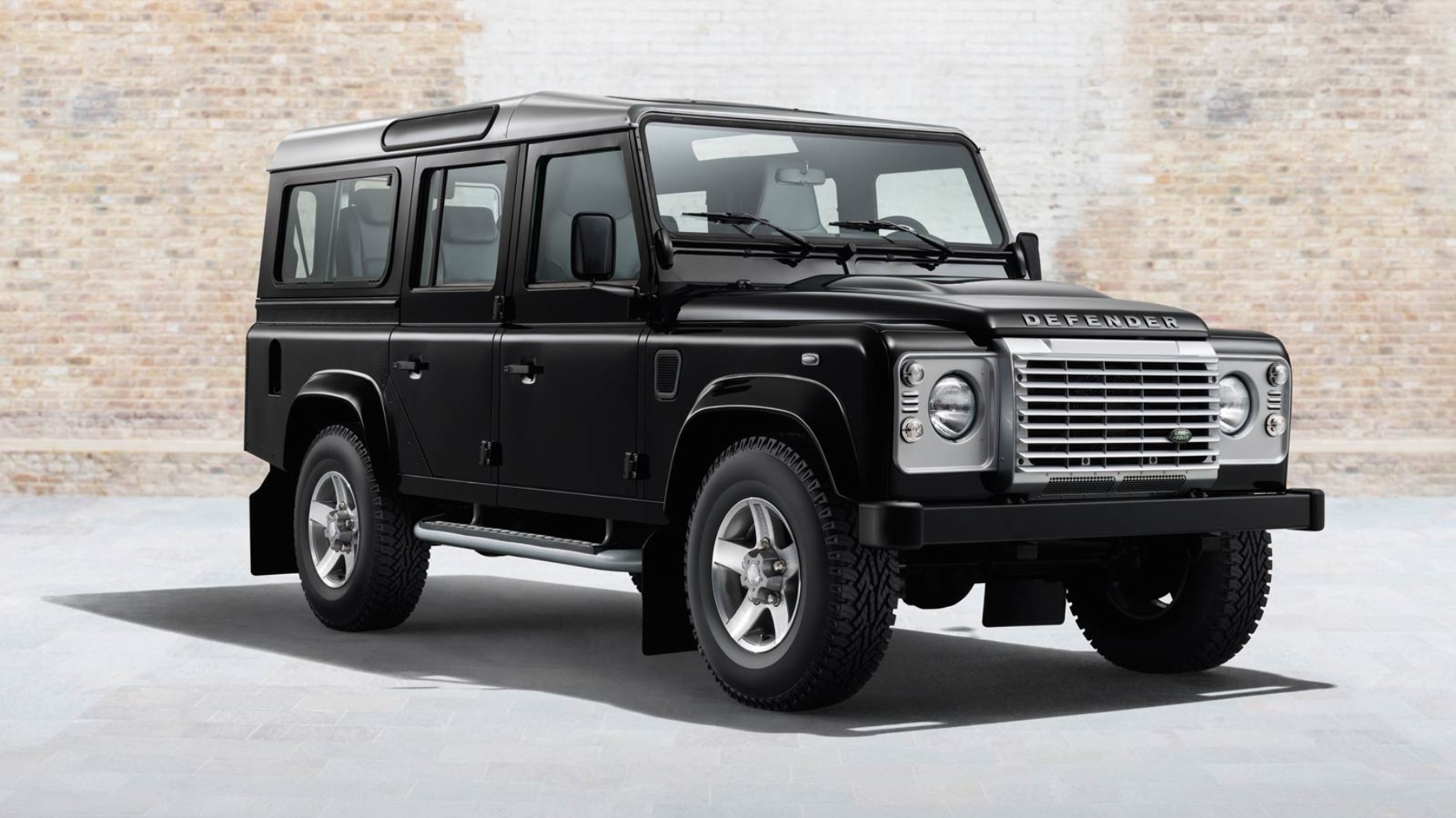 Land Rover Defender 110